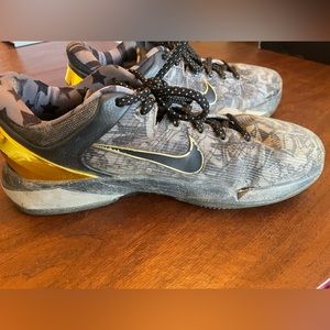 Kobe VII preludes 7Y